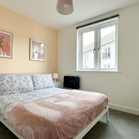 Luxury 2 Bedroom City Centre Apartment - Secure Parking - Amazing Location! Canterbury Exteriör bild