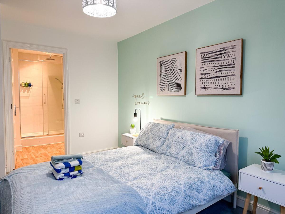 Luxury 2 Bedroom City Centre Apartment - Secure Parking - Amazing Location! Canterbury Exteriör bild
