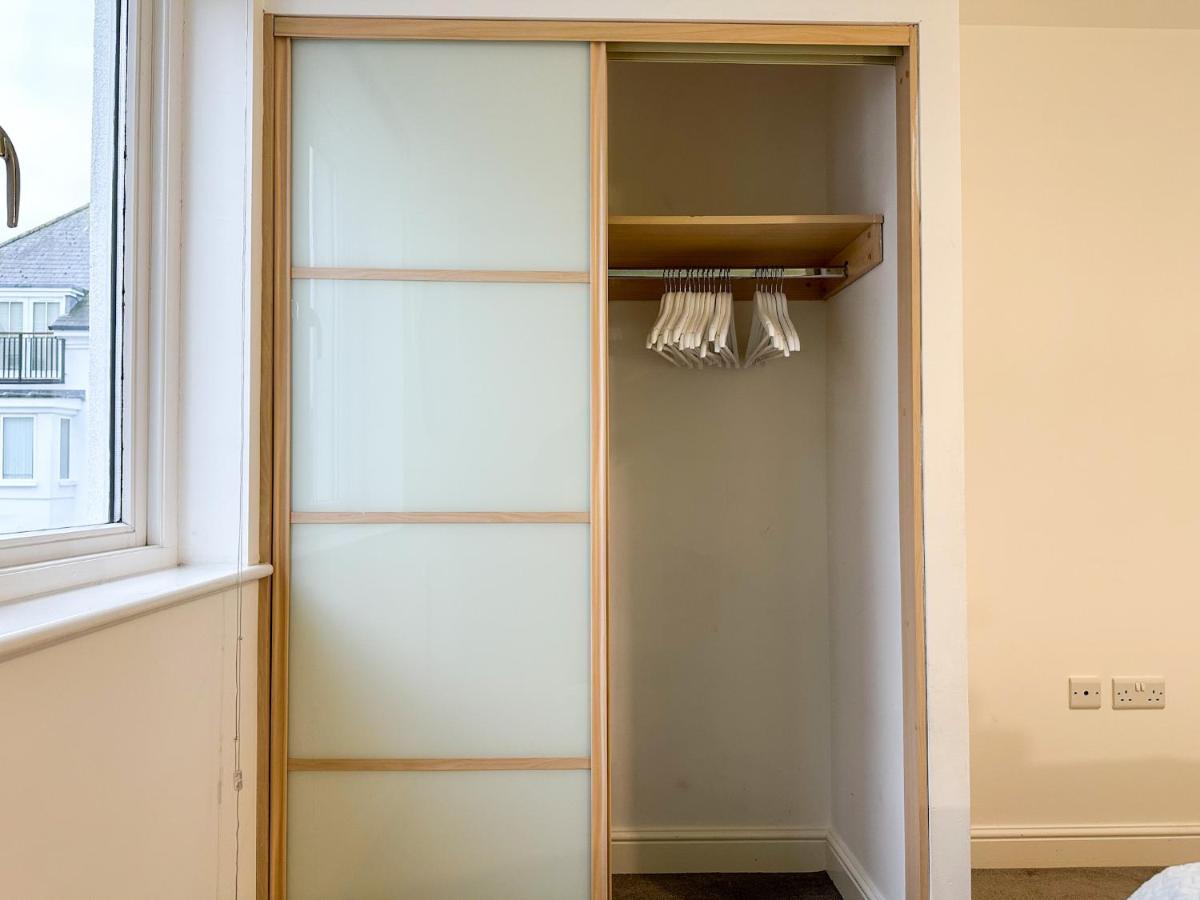 Luxury 2 Bedroom City Centre Apartment - Secure Parking - Amazing Location! Canterbury Exteriör bild