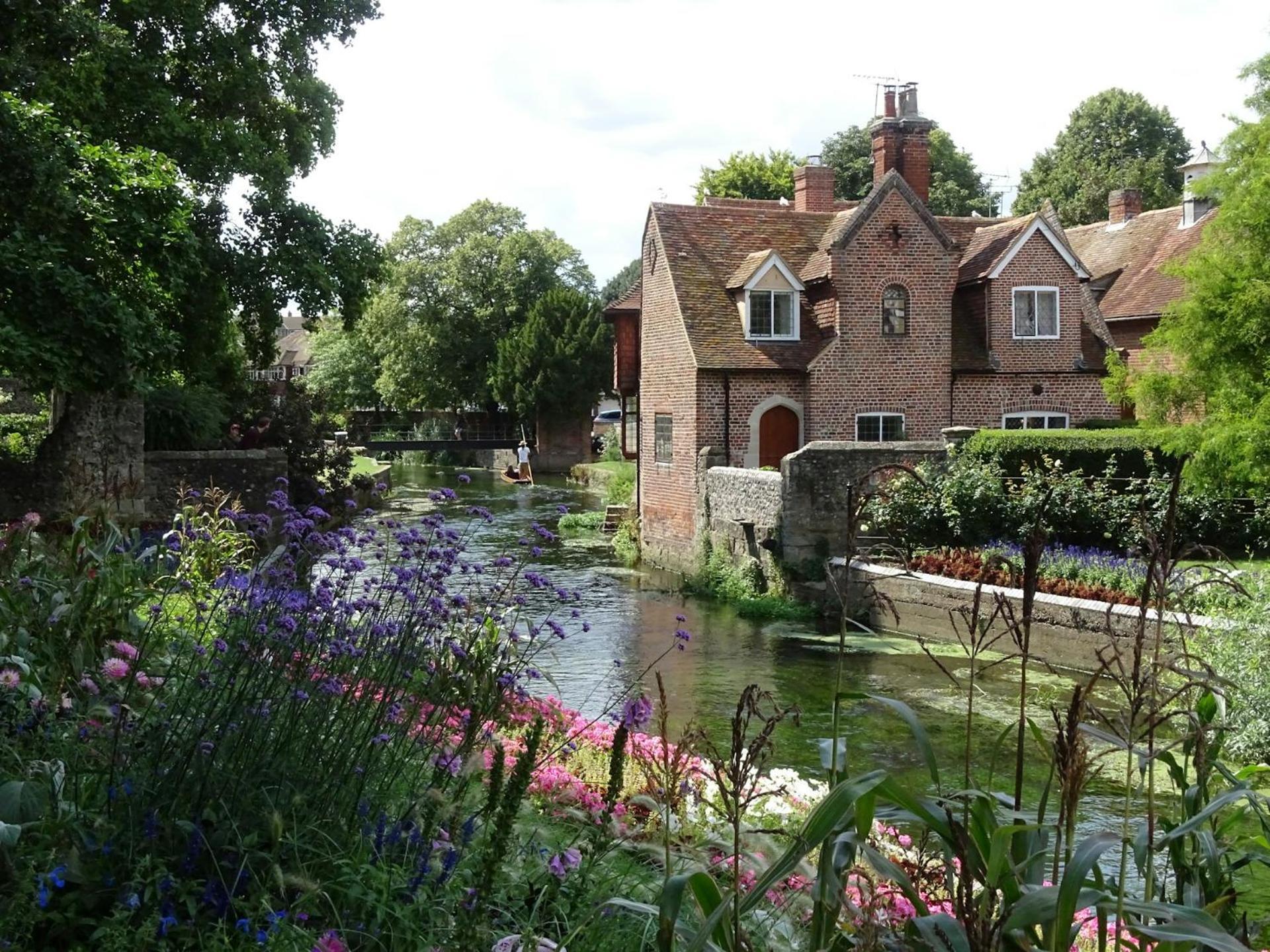 Luxury 2 Bedroom City Centre Apartment - Secure Parking - Amazing Location! Canterbury Exteriör bild